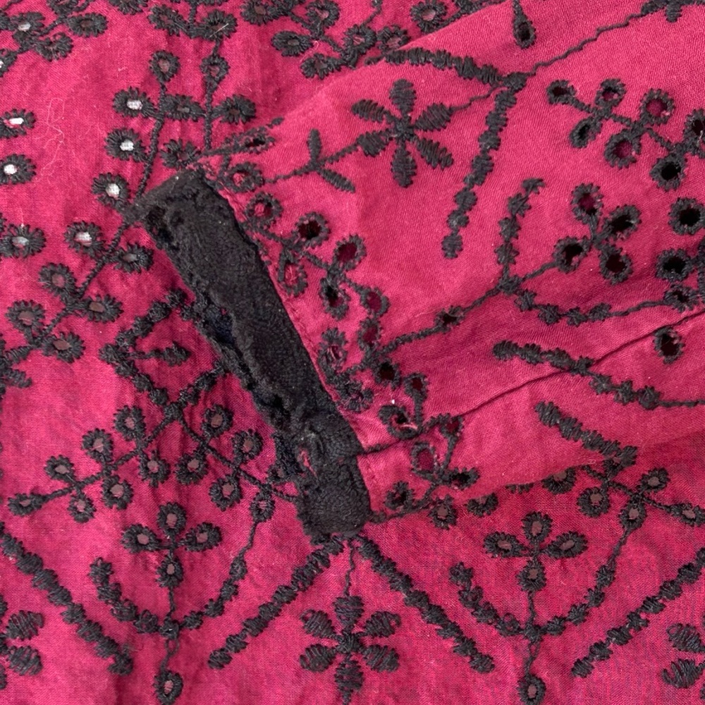 Zara Basic Women’s Maroon/Black Embroidered Eyelet Top Long Sleeves Size Medium - Picture 3 of 8